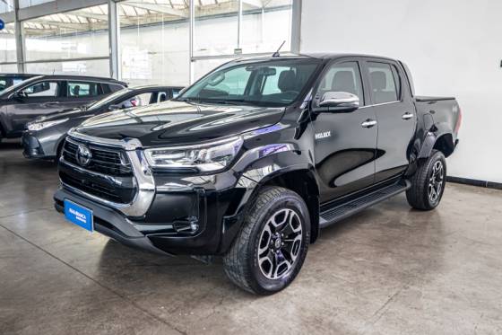 TOYOTA HILUX 2.8 D-4D TURBO DIESEL CD SRX PLUS 4X4 AUTOMÁTICO TOYOTA HILUX 2.8 D-4D TURBO DIESEL CD SRX PLUS 4X4 AUTOMÁTICO